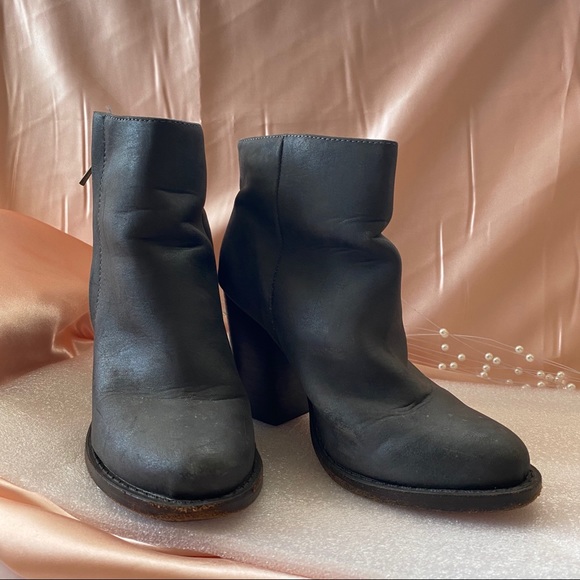 Urban Outfitters Shoes - UO Gray Heeled Boots 6.5